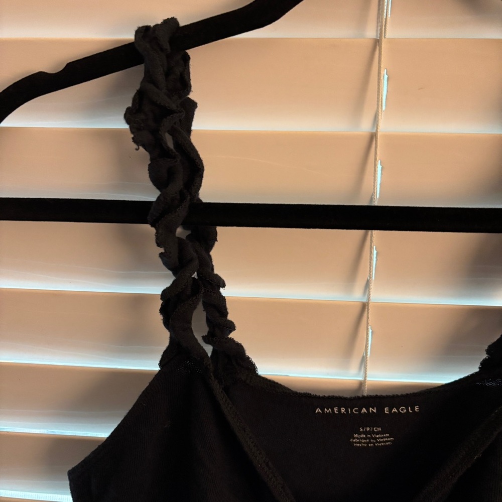 American Eagle Black Cropped Tank Top - Picture 3 of 6